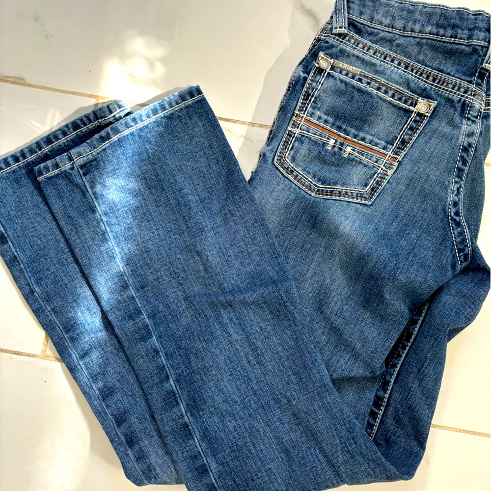 Boys size 14 Ariat like new jeans